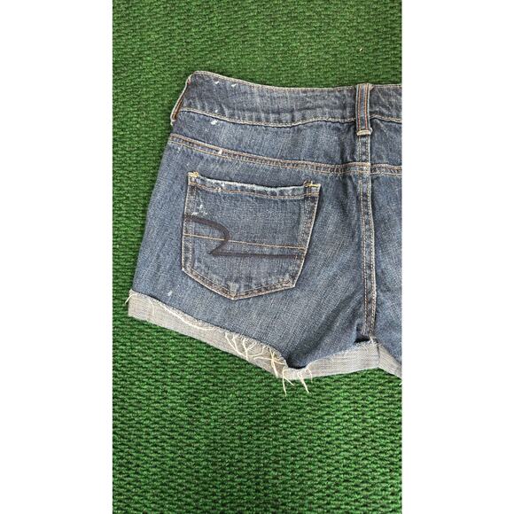 American Eagle Women's Destroyed, Distressed Denim Jean Shorts. Size 6. - Picture 7 of 10